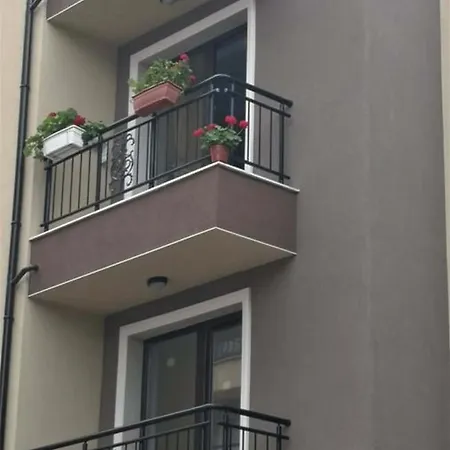 Emi * Pomorie